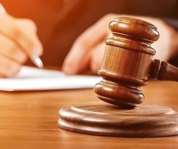 最高人民法院 中国证券监督管理委员会关于试点法院通过网络查询、 冻结被执行人证券有关事项的通知 （2016年3月）【法〔2016〕72号】