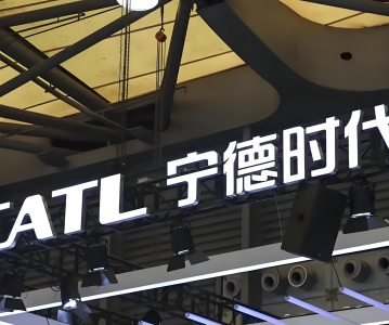 百亿级减持！宁德时代创始股东拟询价转让