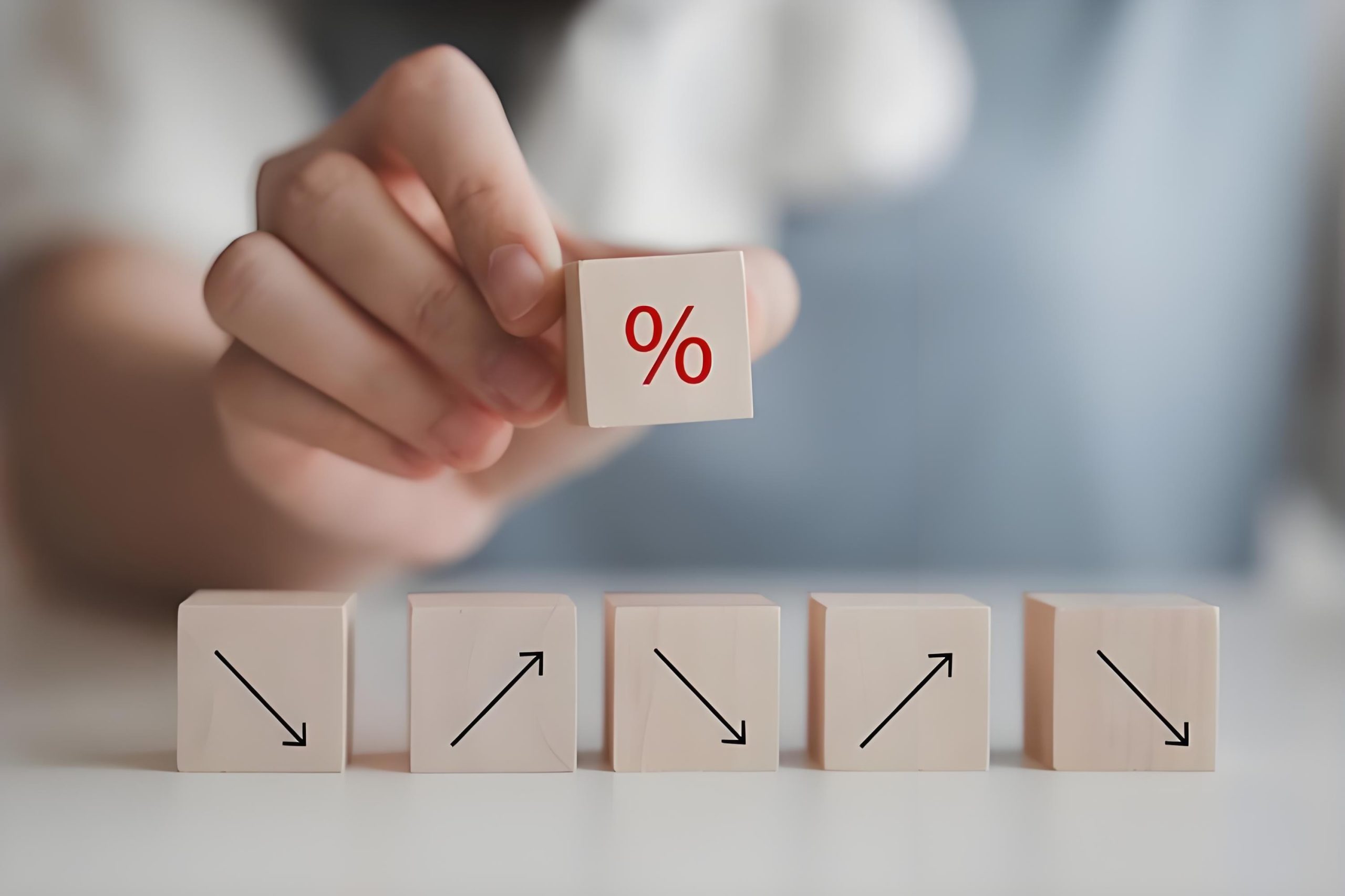 大股东减持超1%却没违规？——读懂监管指引的“归属算法”