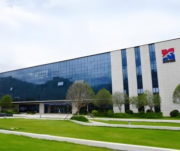 委托其他公司代买、代持，并通过司法拍卖进行减持，致四年年报信息失真，ST金花（600080.SH）董事长被罚900万元